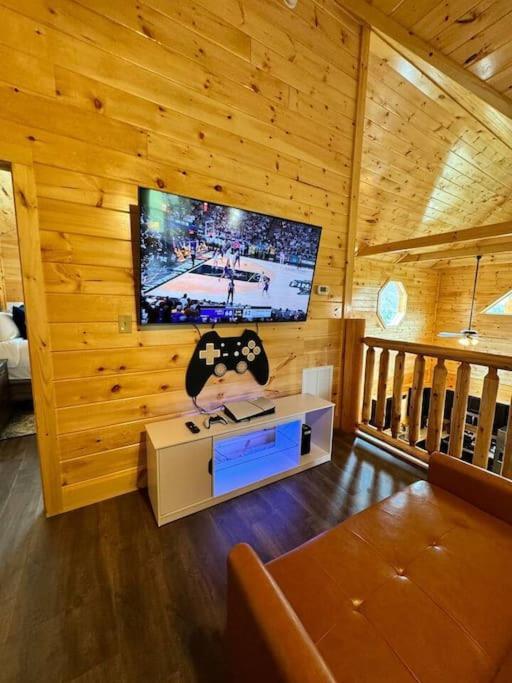 ピジョンフォージ New! Indoor Pool/Ps 5/Hot Tub/Parkwayヴィラ エクステリア 写真